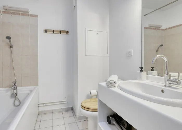 Moderne Avec Jardin Et Garage * ナンテール